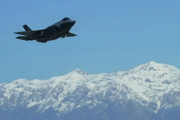 Balafira şer a Hêzên Hewayî yên DYE li peravên Japonya wenda bû