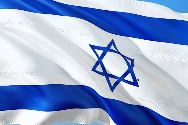 Israels Jugend-Gewichtheberteam wird in Malta Meister