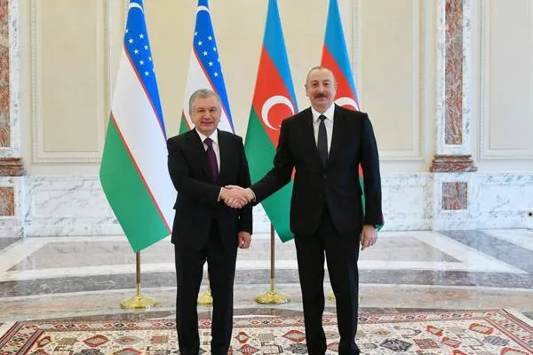 Aliyev: Marrëdhëniet Azerbajxhan-Uzbekistan kanë marrë një përmbajtje të re në nivel aleance