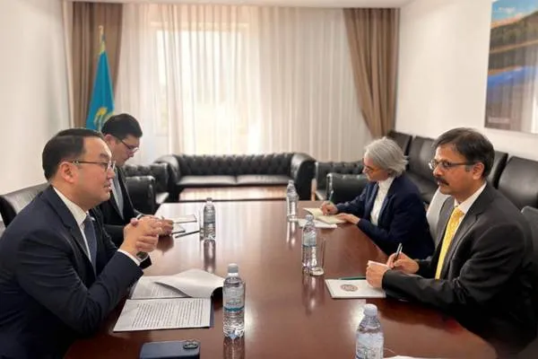 Meeting held between Aşıkbayev and UN Rapporteur Deva