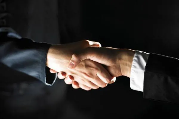 رئیس‌جمهور ایتالیا ملونی با نخست وزیر انگلیس سوناک دیدار کرد
