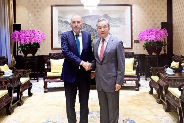 Cina e Giordania esprimono sostegno reciproco sulle questioni del Medio Oriente