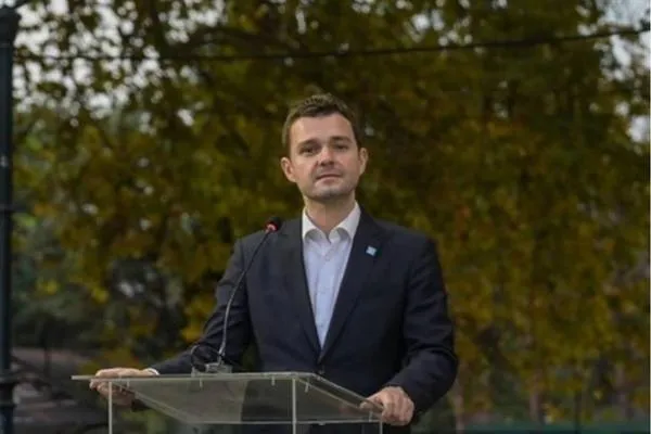 Mucunski találkozott Katar kereskedelmi és ipari miniszterével, Al Thani-val