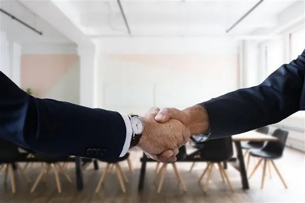 وزير خارجية التشيك ليبافسكي يلتقي مع لاشيت