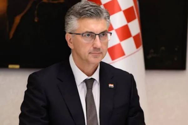Il primo ministro croato Plenkovic esprime cordoglio per lo sceicco Hamad bin Khalifa Al Thani