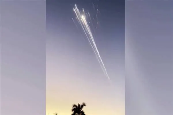 SpaceX spacecraft disintegrates 45 minutes after launch