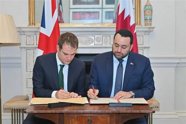 توقيع مذكرة تفاهم بين قطر والمملكة المتحدة