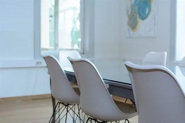 وەزیرى دەرەوەى یۆنان گێراپێتریتس پێوەندییەکی کرد لەگەڵ هاوپەیمانی بەحرەینی ئەل زایانی