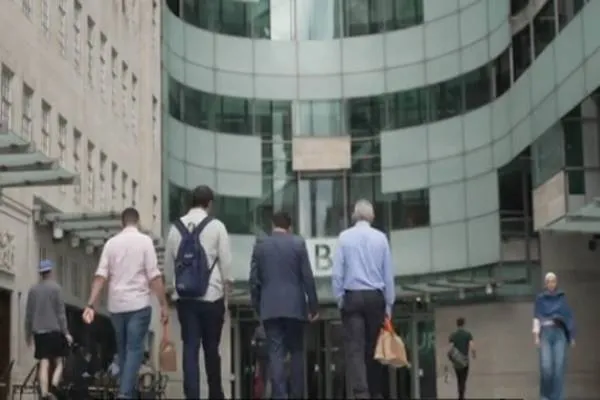 Trump dixwaze berî BBC-yê rêbazek dadgehî dest pê bike