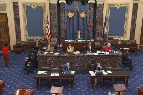 Müzakereyên budceyê li Dewletên Yekbûyî gavêk din berî çareserkirinê ne