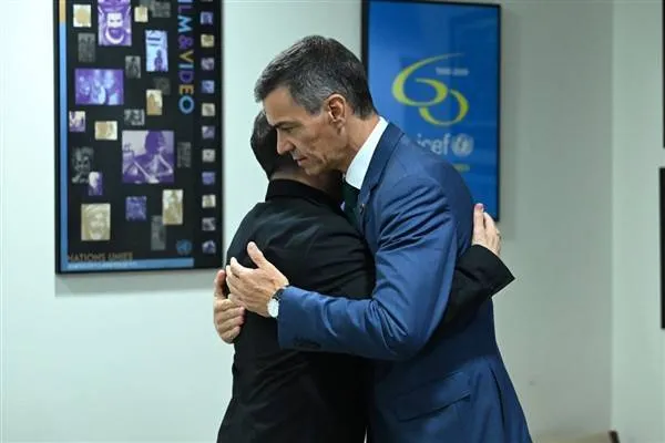 זלנסקי וסנצ'ז דנו במצב הדיפלומטי הנוכחי