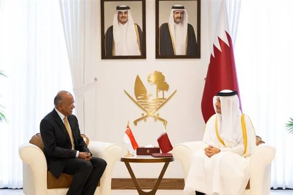 آل ثاني يلتقي بوزير الداخلية السنغافوري شانموغام