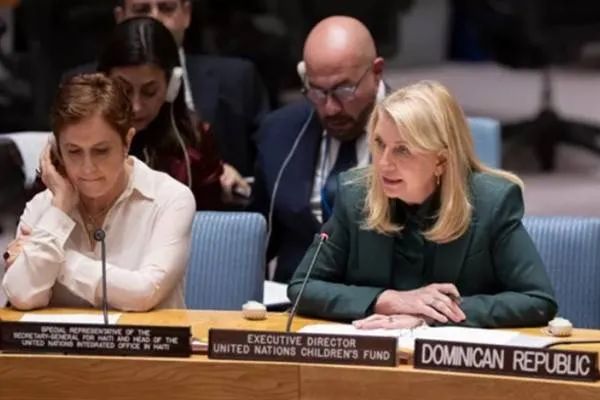 Derhênerê UNICEFê Russell ji Ozbêkistanê re spas kir