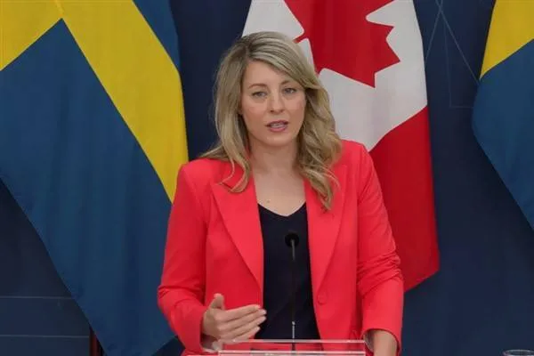 שרת החוץ של קנדה, ג'ולי, נפגשה עם שר החוץ של נורווגיה, אידה
