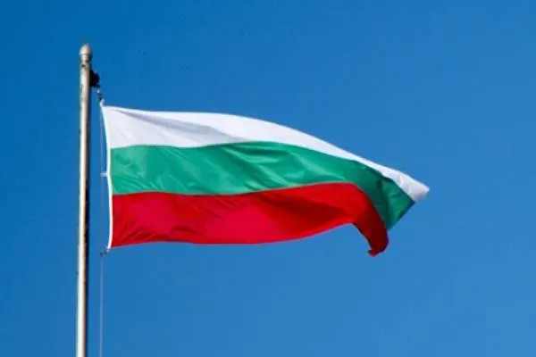 Bulgarian Foreign Minister Petrova meets Arab ambassadors