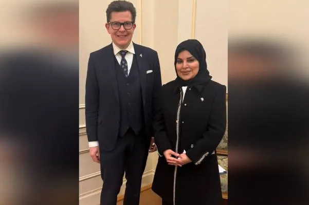 Schwedischer Parlamentspräsident Norlen traf die Botschafterin des Staates Katar