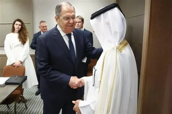 Al Muraikhi bi wezîra derve yê Rûsya Lavrov re civî