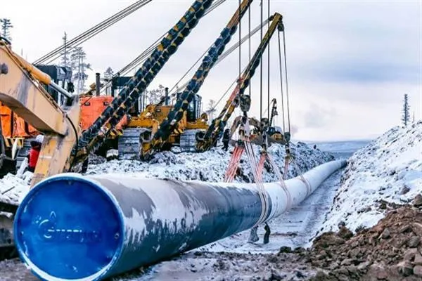 UE condamnă ministrul de externe al Ungariei pentru participarea la o conferință energetică la Moscova