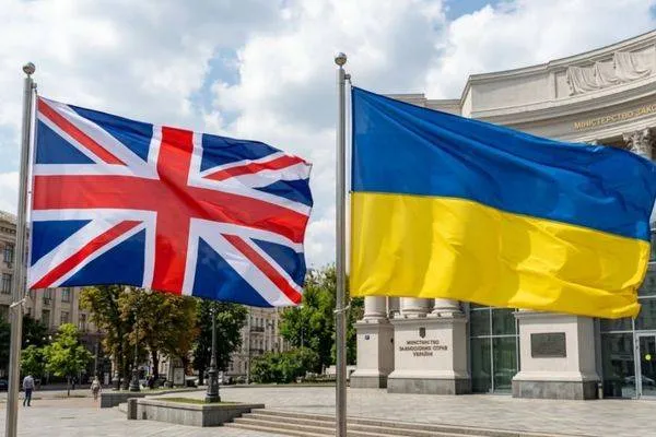 UK provides Ukraine with £100 million in defense support