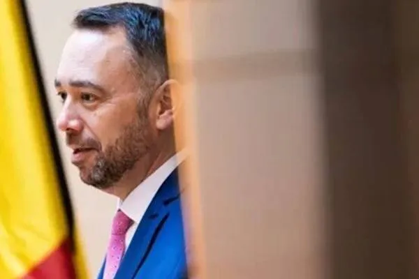 Prevot: Em li dijî gotara nefretê, bêhevsahî û antisemitîzmê têkoşîn dikin