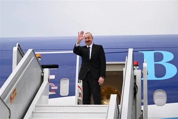 El presidente de Azerbaiyán, Aliyev, concluyó su visita a Hungría