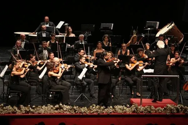 کنسرت افتتاحی ارکستر سمفونی