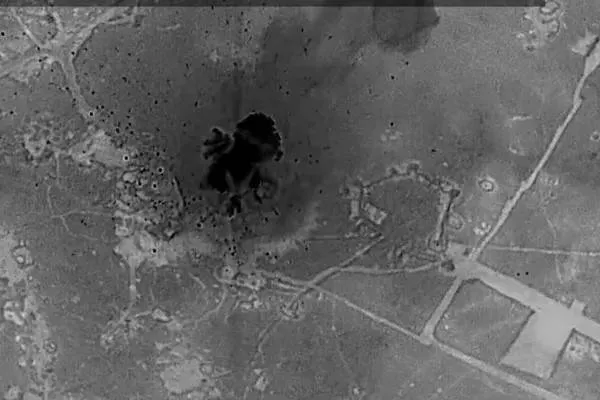 Gli Stati Uniti hanno condotto attacchi militari contro obiettivi dell’ISIS in Siria