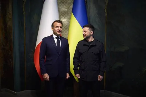 Serokê Dewletê Ukraynayê Zelensky: Em li ser piştgiriya Fransayê rawestin