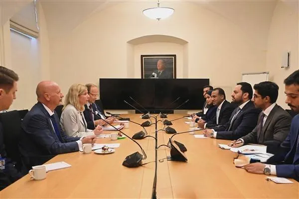 Al Khulaifi nahm an einer Podiumsdiskussion über Mediation in Helsinki teil