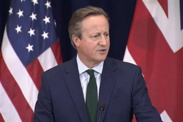 キャメロン：イギリス、いかなる場合もウクライナを支援する決意