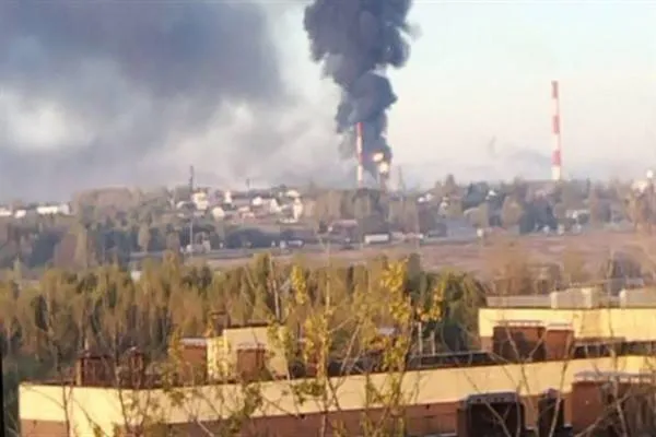 Yaroslavlda iki neft emalı zavodu Ukrayna dron hücumu nəticəsində zərər görüb