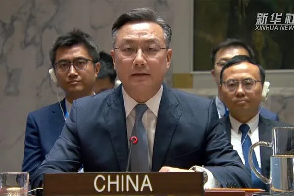 China solicită soluționarea problemei armelor chimice din Siria