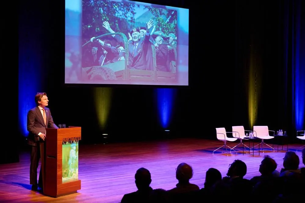 Brekelmans: Russia is using hybrid strategies