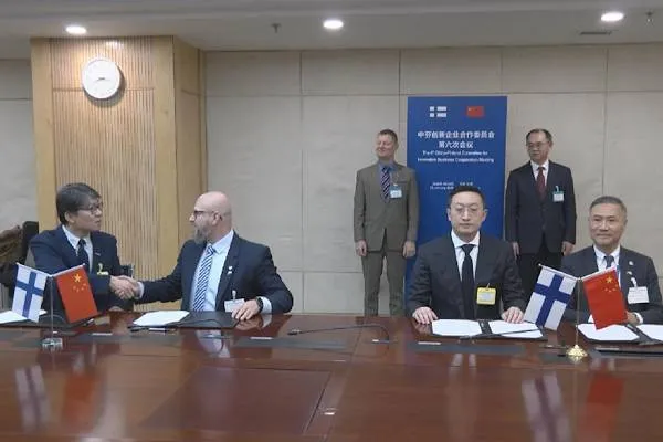 Se firmaron más de 10 acuerdos de cooperación entre China y Finlandia