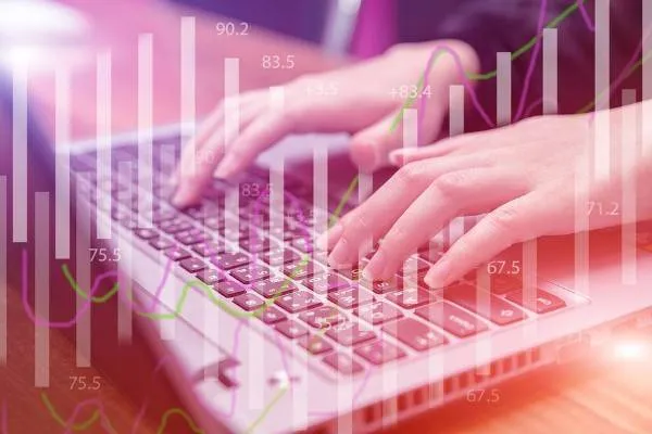 Bi riskên jeopolîtîk re, bihayên petrolê zêdetir ji %2 bilind bûn