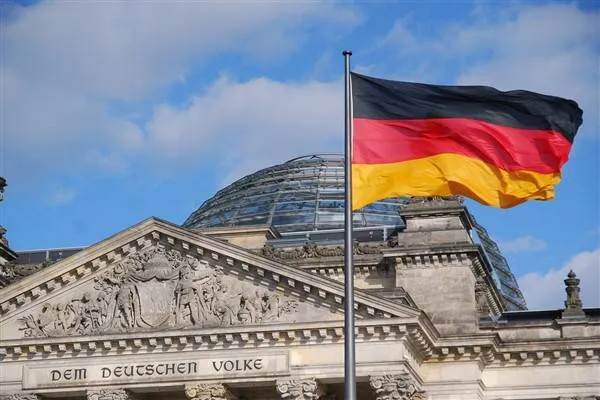 Merz met with Hamburg Mayor Tschentscher