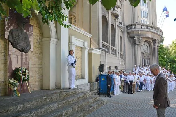 Varna a commémoré le vice-amiral Ivan Variklechkov à l'occasion du 135e anniversaire de sa naissance