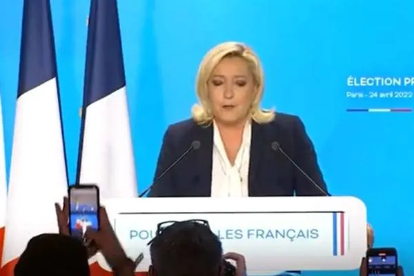 Le Pen: Nessuna sconfitta è definitiva