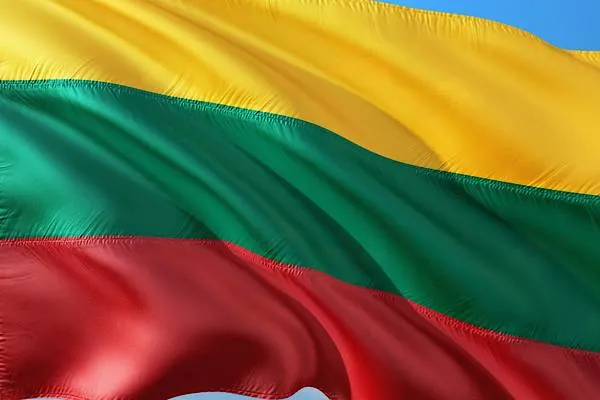 La Lituania reagisce alla visita di Putin sull'isola di Etorofu