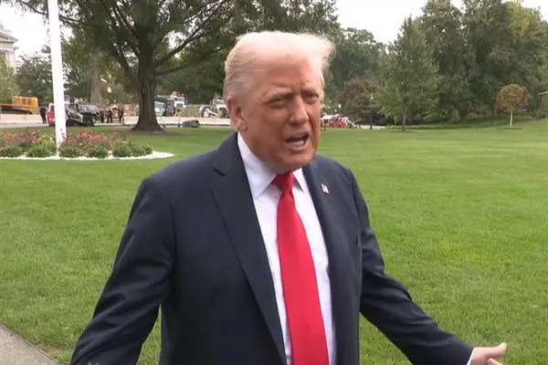 Trump ragihand ku têkoşîna Antifa wê wekî rêxistina terorîstî îlan bibe