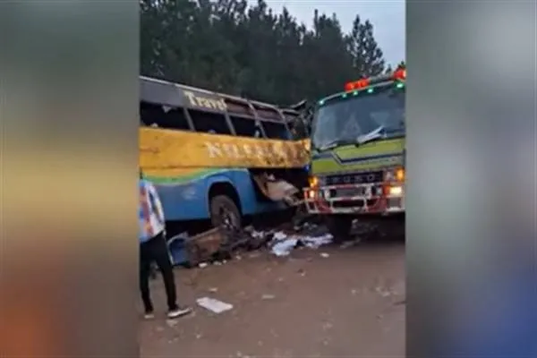 В Уганде в результате цепной аварии погибло более 40 человек