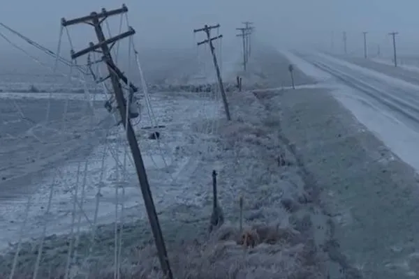 Winter storm and severe cold in the US cause deaths and power outages