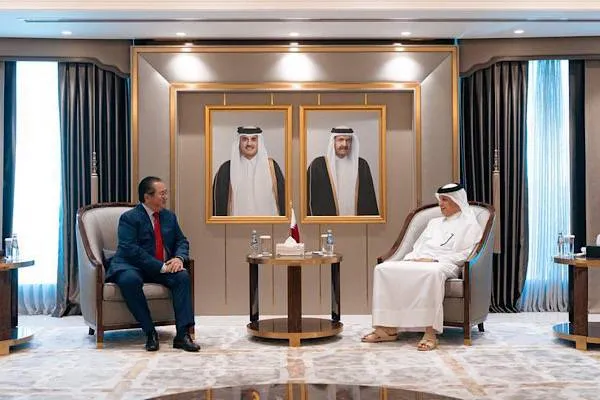Al Muraikhi meets Kazakhstan’s Ambassador to Qatar Issagaliyev