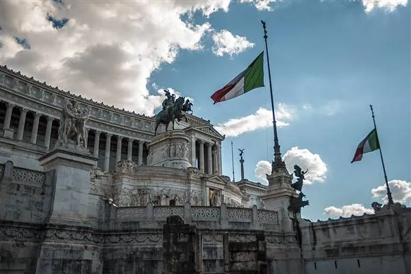 Crosetto: Em hevkarîya parastinê bi Belçîkayê zêde dikin