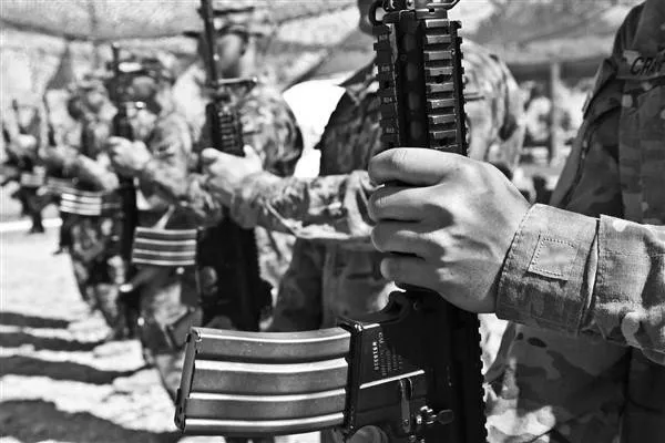 أعلنت قوات الدفاع الإسرائيلية (IDF) أنه تم استهداف أكثر من 450 هدفًا في غزة من قبل القوات البرية والجوية والبحرية.