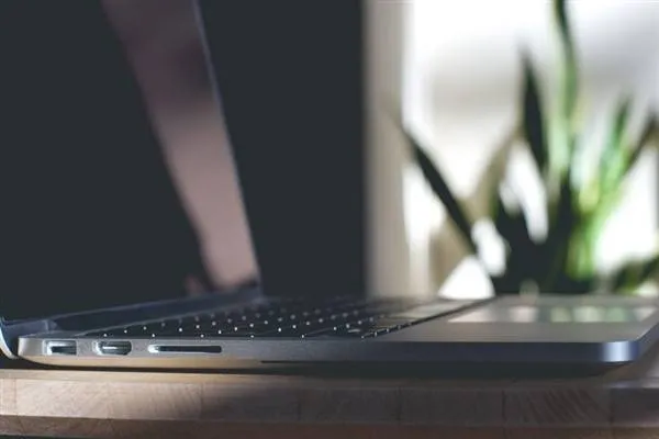 Dar a avut o convorbire telefonică cu omologul său indonezian Sugiono