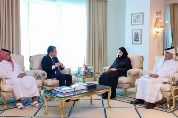 المسند تلتقي سفير اليونان لدى قطر كابوديسترياس