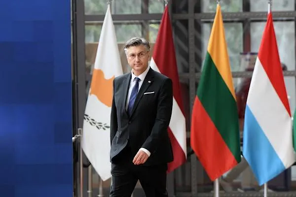 Plenkoviç u takua me kryeministrin hungarez Magyar