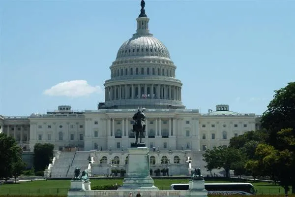 USA verhängen neue Sanktionen gegen Irans Ölhandel