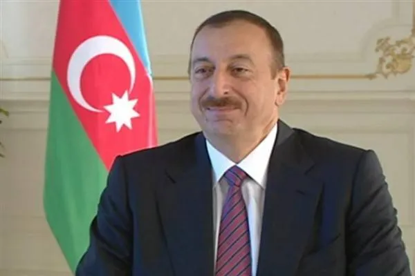 Aliyev bi Serokê Angola Lourenço re li ser telefonê axivî